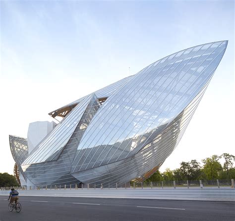 métro fondation louis vuitton|louis vuitton metro station.